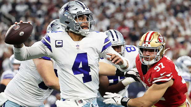 Dak Prescott, Dallas Cowboys in NFC Wild Card Game (2021-22 season)