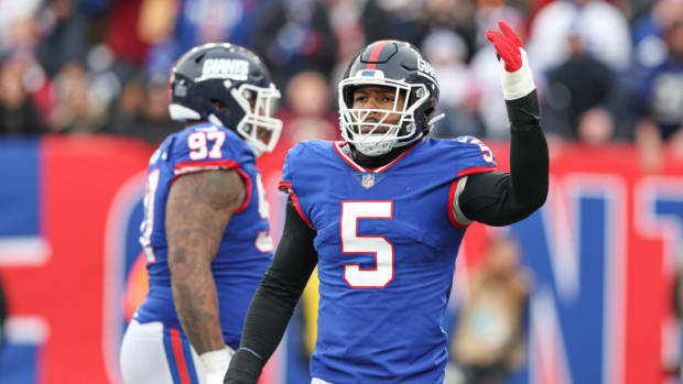 Giants' linebacker Kayvon Thibodeux.